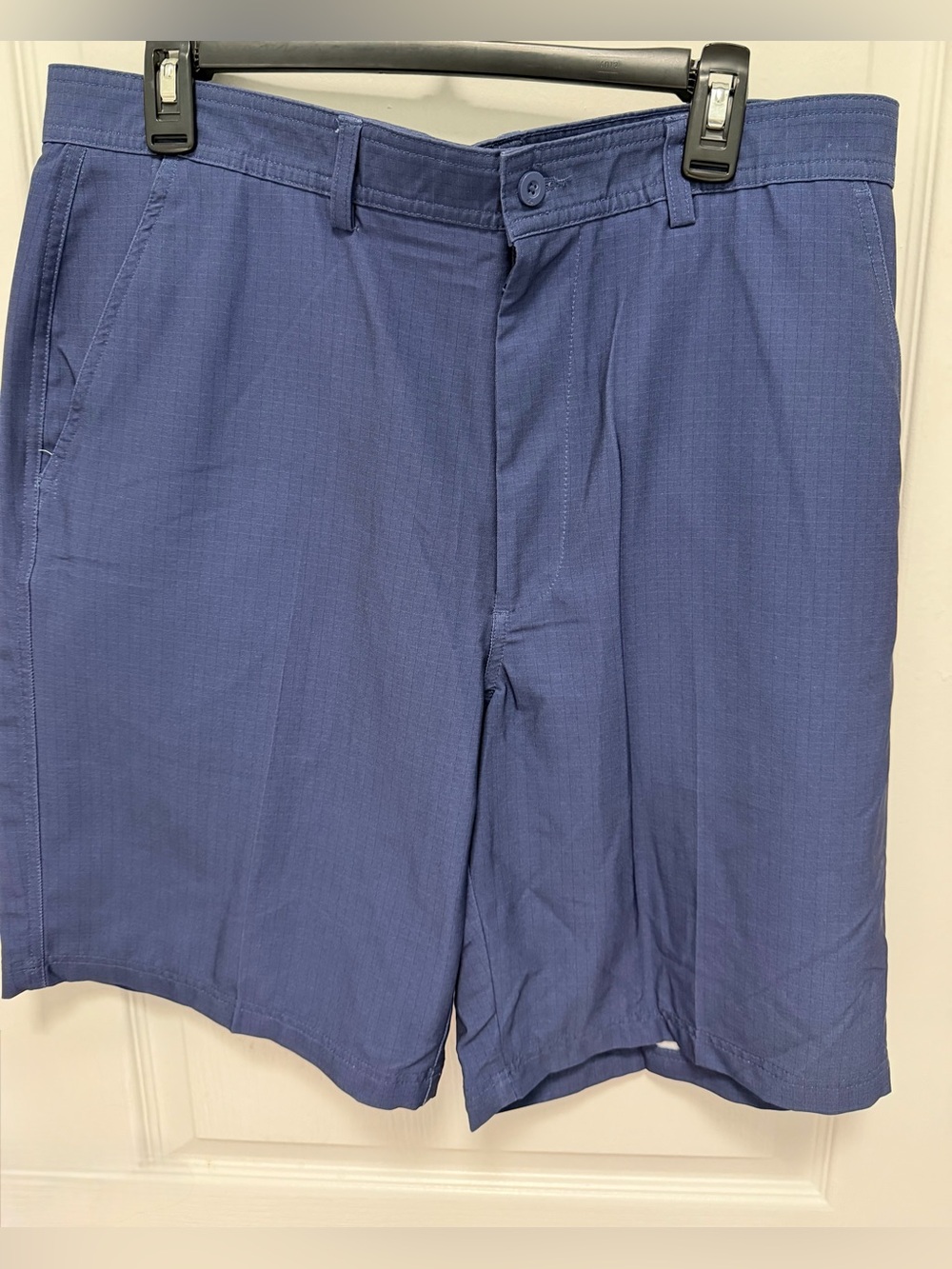 Bolle Golf  Men’s Blue Flat-Front Dress / Golf Shorts, Size 36